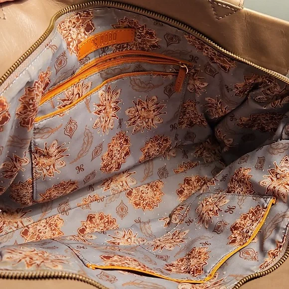 HOBO Tan Leather Shoulder Bag - Picture 7 of 7